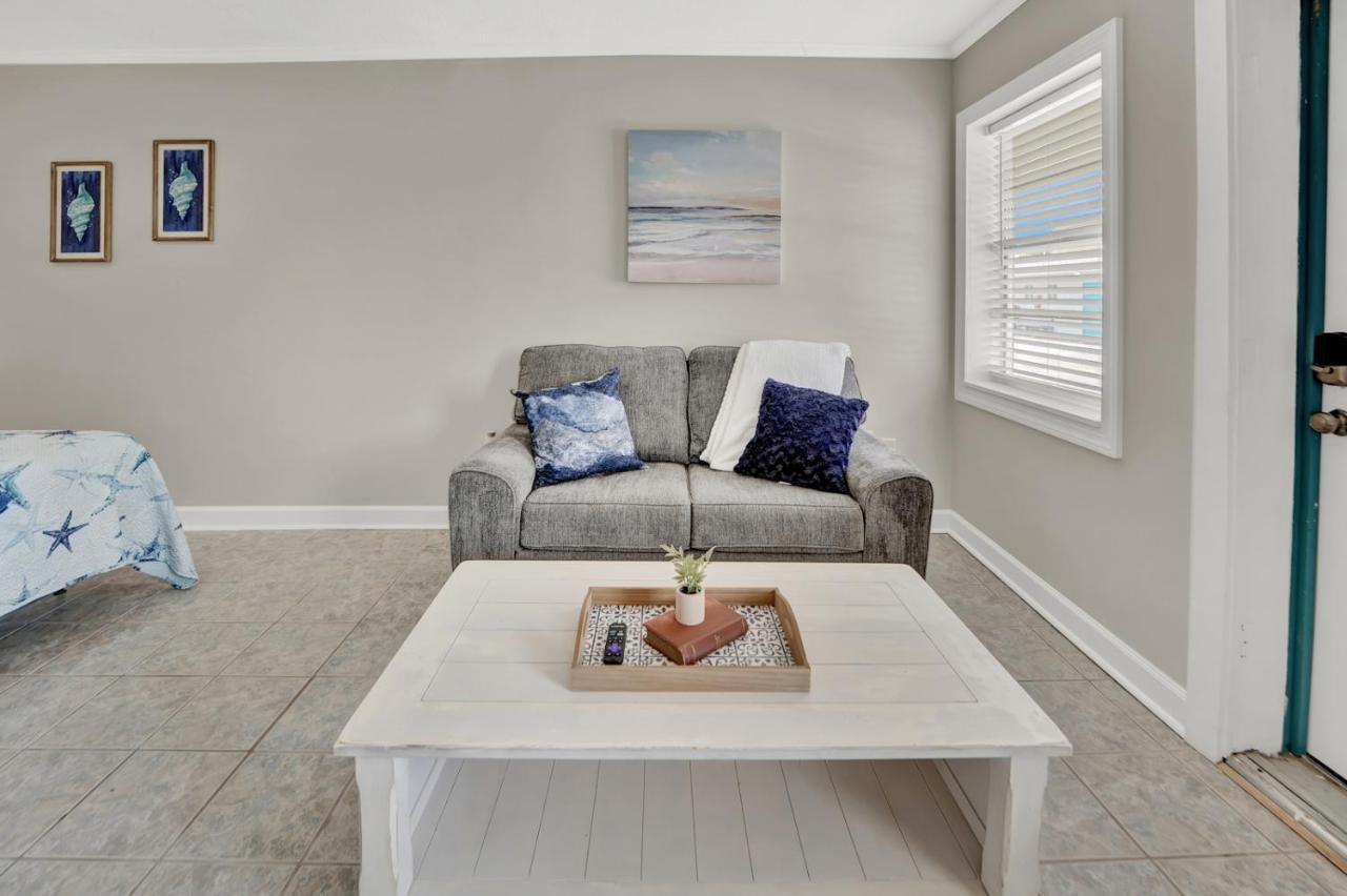 Lower Grand Lagoon Sea Foam Suites מראה חיצוני תמונה