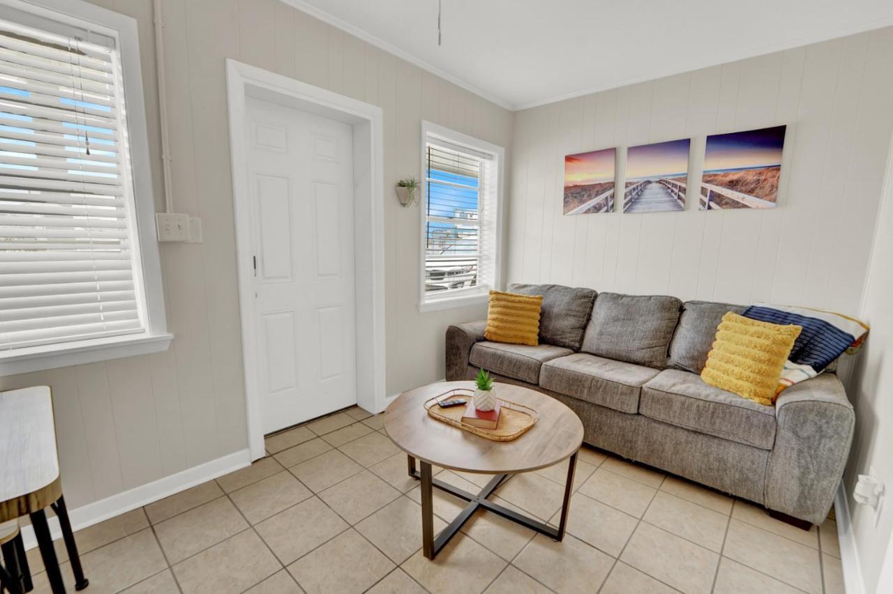 Lower Grand Lagoon Sea Foam Suites מראה חיצוני תמונה