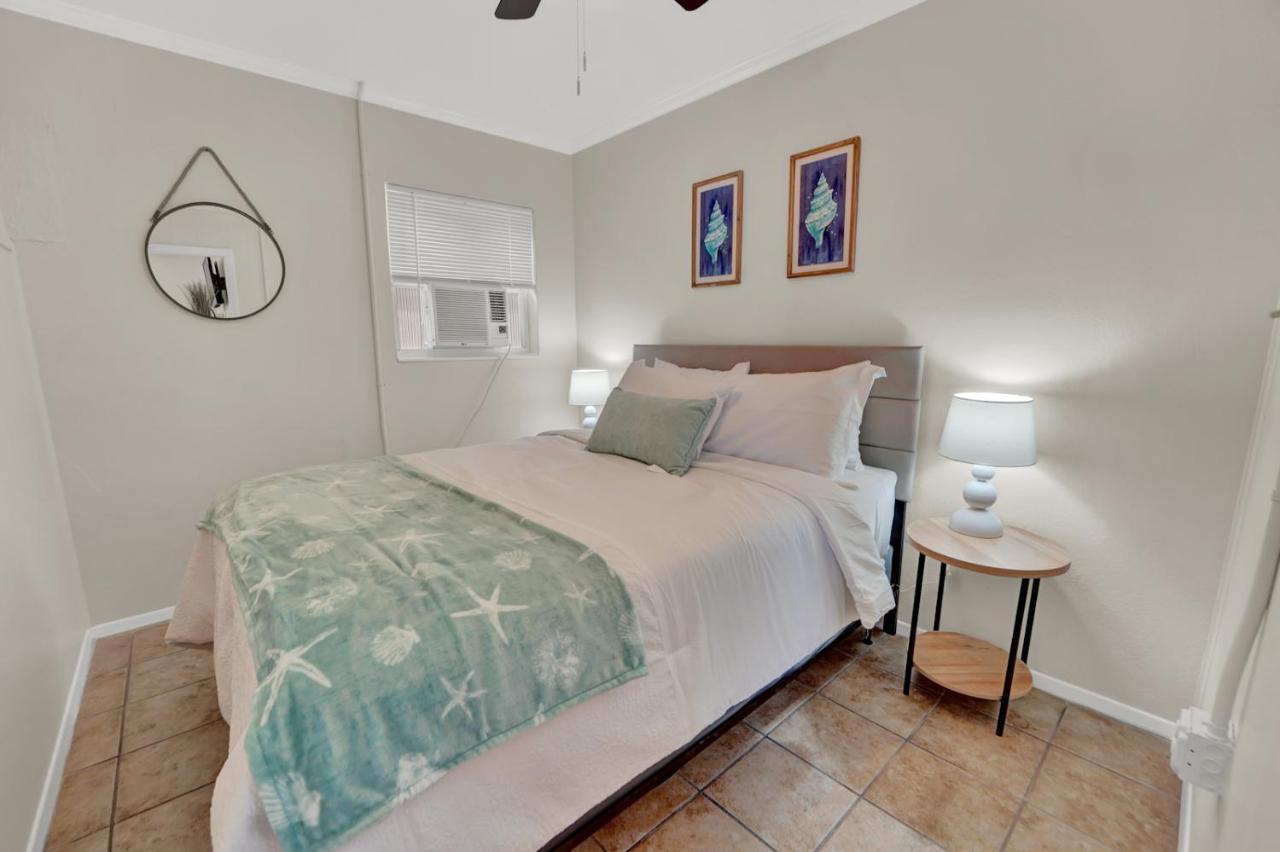 Lower Grand Lagoon Sea Foam Suites מראה חיצוני תמונה