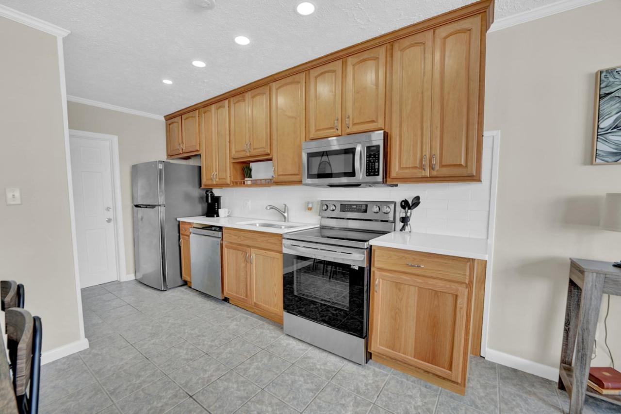 Lower Grand Lagoon Sea Foam Suites מראה חיצוני תמונה