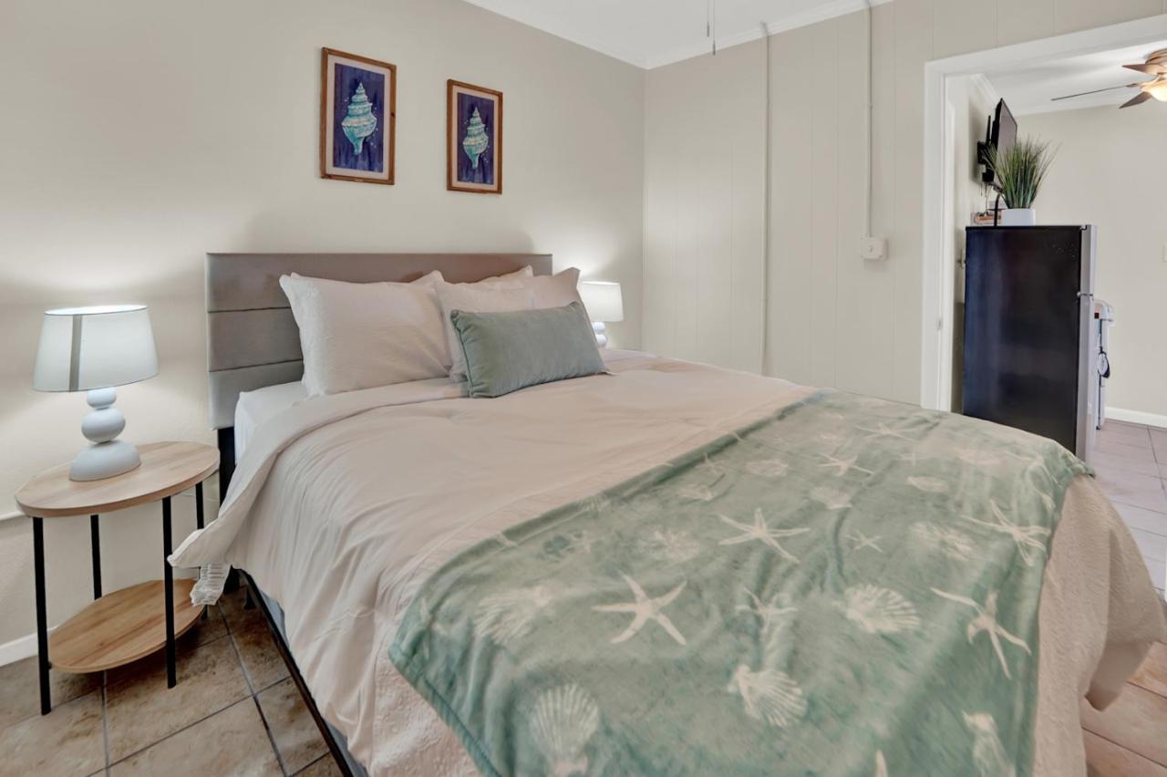 Lower Grand Lagoon Sea Foam Suites מראה חיצוני תמונה