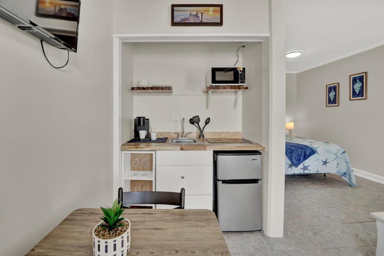 Lower Grand Lagoon Sea Foam Suites מראה חיצוני תמונה