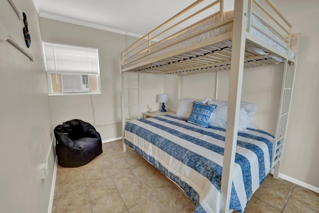Lower Grand Lagoon Sea Foam Suites מראה חיצוני תמונה